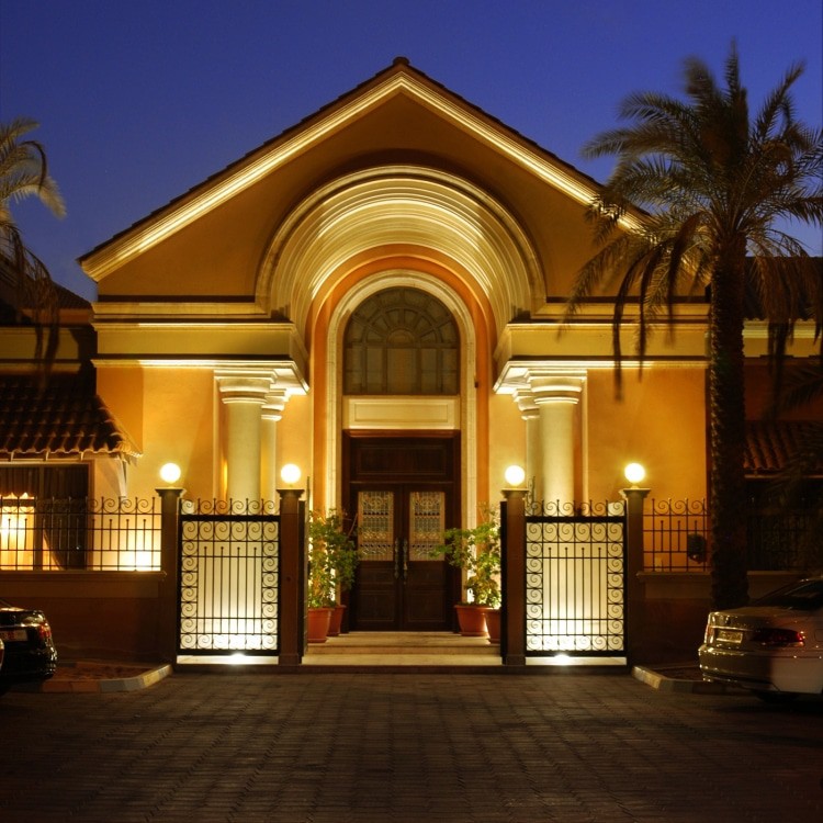 abu dhabi architect al mazroui residence u